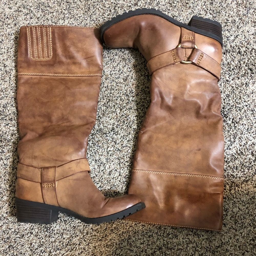 BCBGeneration Boots - Picture 2 of 6
